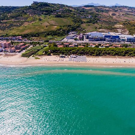 Onda Hotel Silvi Marina Εξωτερικό φωτογραφία