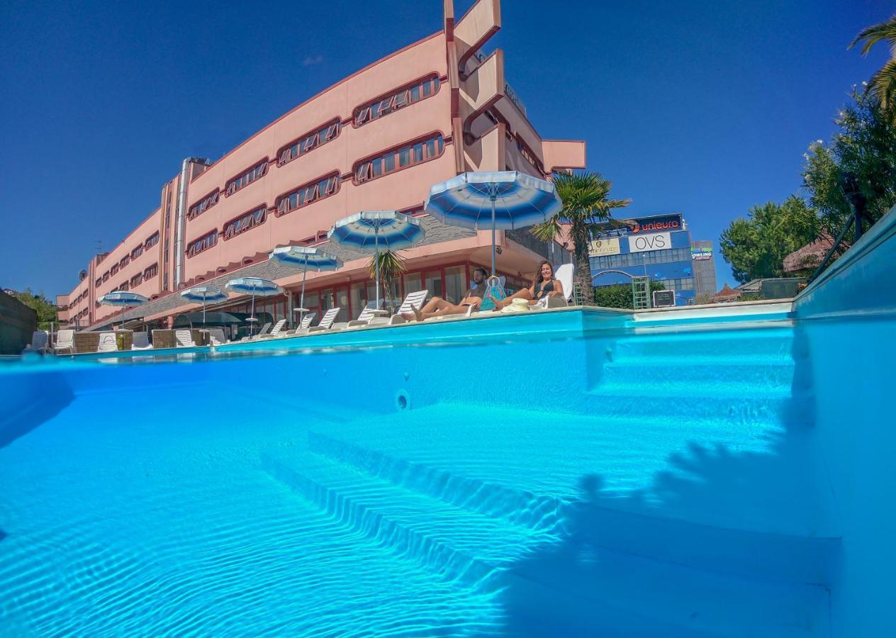 Onda Hotel Silvi Marina Εξωτερικό φωτογραφία