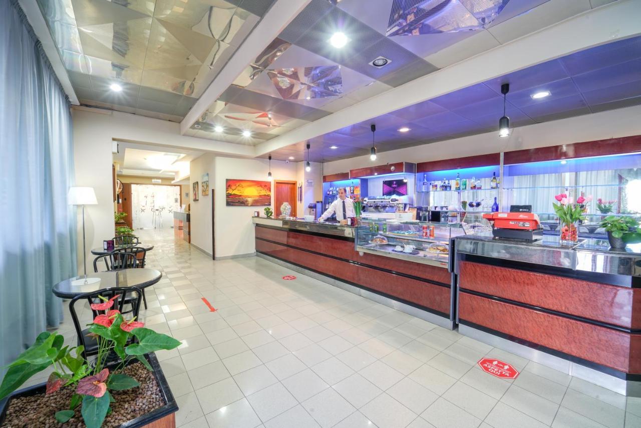 Onda Hotel Silvi Marina Εξωτερικό φωτογραφία